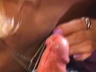 She Is Very Satisfied When He Saw His Friend's Big Dick, She Immediately Sucked It