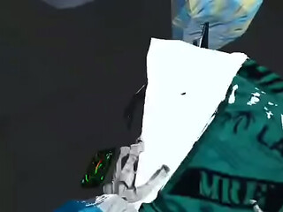 Se&ntilde_ora se come unos tamales y explota todo