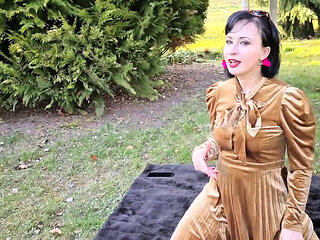 Amateur MILF Wanilianna Teases in Garden Outdoor Solo HD