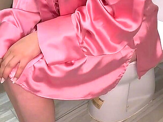 Smoking Goddess' Loud Toilet Farts