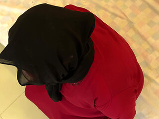 Fucking a Chubby Muslim Mother-in-law Wearing a Red Burqa & Hijab (Part-2)