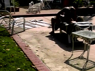 Interrassischer Anal-Urlaub: Hei&szlig;e Blonde im Freien