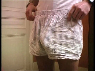 Vivienne the Flirtatious Masturbator