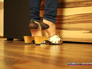Dangling Temptation - Espadrilles & Wooden Sandals Footplay
