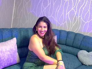 enjoy my sensual fascinating body