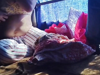 Bus me jaa rahi ek ladki ko ladke ne choda