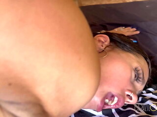 Fucking in doggystyle the wonderful pussy of this Brazilian pearl from Goias