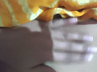 Pyassi bhabhi ki tadap l lams liye yearning bhabhi dekhe uski tadap lund ke for pyasi desi bhabhi