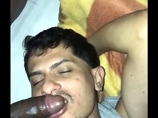 Neg&atilde_o da zona Oeste socou a pica preta na minha boca at&eacute_ dar leite
