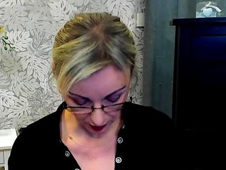 Amateur blonde German MILF LUXvanessa poses on webcam