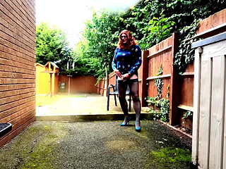 Crossdresser Kellycd2022 in green seamless pantyhose