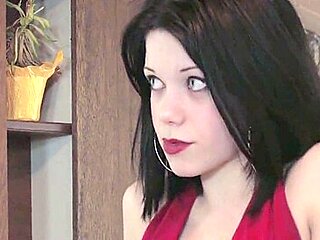 Eastern Euro Pretty Women Kiss And Fuck Each Other!