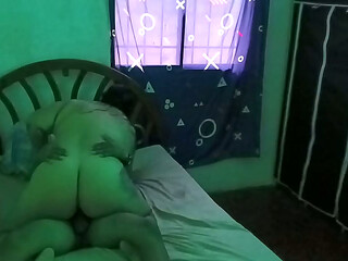 el culo grande de mi vecina me encanta la termino follando hasta dejar todo mi seme caliente en sus tetas