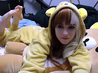 Amateur Blonde Teen Plays Solo with Toy Webcam Porn