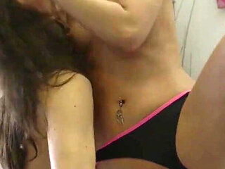 Amirah - Francesca lesbian orgasm