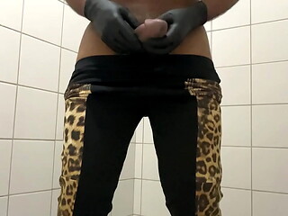 Experimentando cal&ccedil_a nova e fazendo uma practical vibrations de tantra skin sex