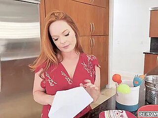 Summer Hart And Perv-mom In Supportive Milf Gave Stepson A Blowjob