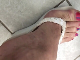 Sexy Feet and Footprints