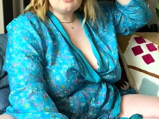 Big boobs milf masturbates with her dildo