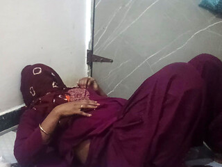 Bhabhi ji ki mast thukaee aur pilai