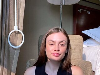 Gorgeous blonde teen Kelly Candy foot fetish