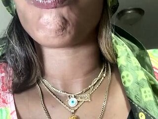Biiggjuiccyfruit aka biiggjuiccyfruit OnlyFans - Blind