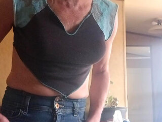 Please I need a Daddy to Serve!