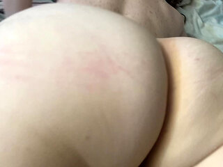 Tasting the delicious juice from my neighbor step aunt&#039;s vagina