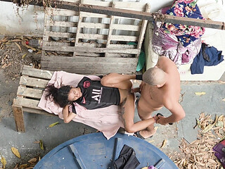 Bouncing No Damn Bitch No Quintal