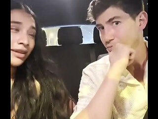 NOS PILLAN FOLLANDO DENTRO DEL COCHE EN EL PARKING DEL SUPERMERCADO- YASMINA KHAN