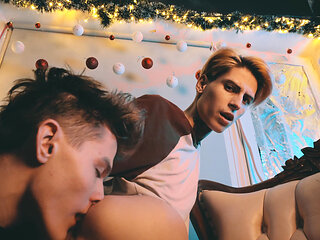 Sweet couple of guys had hot sex on the eve of Christmas