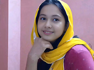 HOT INDIAN DESI FIRST TIME SUCKING DICK