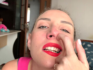 Deep Nose Digging: Nostrils & Teeth