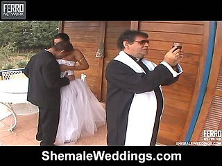 Aline sweet shemale bride
