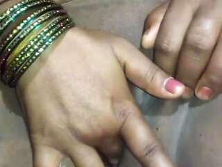 Indian desi bhabhi fingaring who like my pussy comment me