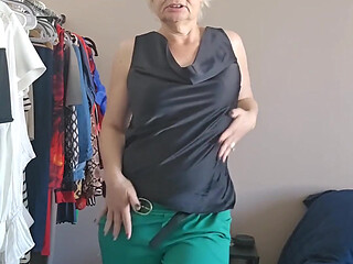 The Day Is Overheated, I'm All Wet, I Have a Craving for Sex