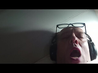 Deep dildo made me cum