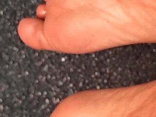 Enjoyment of Star's Charming Ebony Soles