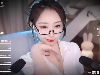 Domestic 3D Mini Theater: Reward for the Cold Female Boss ASMR: Japanese, Cam  Homemade Porn