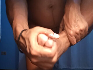 Pregnant Indian stepsister twerking nude