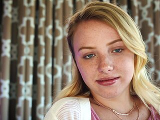 Blonde teen Dixie Lynn shares cock with her girlfriend Madison in hd