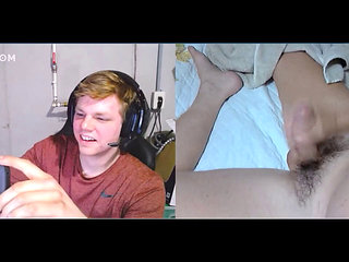 Guy jerks off and cums on Omegle