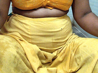 Desi Hot Saira Stepsister Bathing