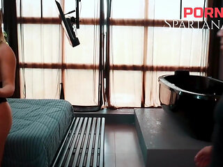 Blonde Gives Her Bonus to Bandit