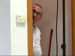 Doctor Trans fuck with a very horny patient. Full video on my Red Page.