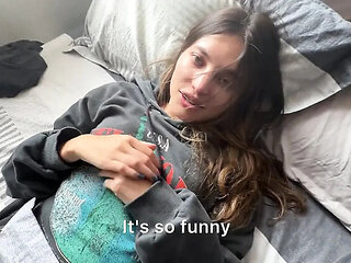 Scarlettandc Gym Workout Leads to Hot Lesbian Scissoring in HD