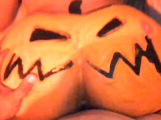 Sal&iacute_ a pedir mi calaverita y me llenan la calabaza.
