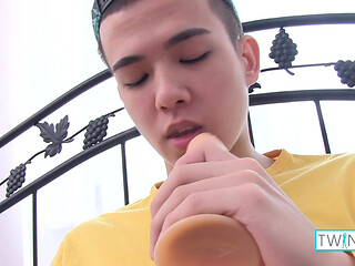 Xander H Grinds His Hands On His Throbbing Cock Until He Shoots Loads!