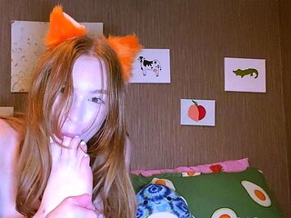 Amateur Webcam Teen Masturbates And Teases