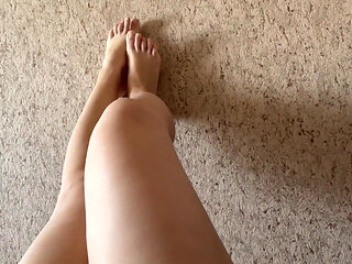 Russian MILF Masturbates in the Morning and Reaches Orgasm Compilation